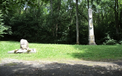 fontaine de Tilly Eure commémoration stèle